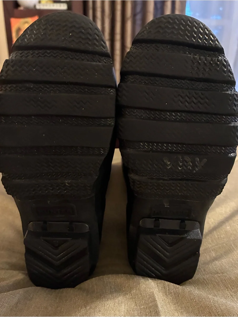 Hunter Big Kids’ Original Tall Rain Boots Black Girls Sz 5/Boys 4 Waterproof EUC